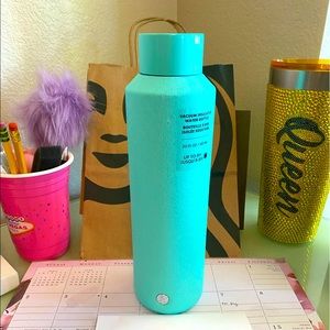 ⭐️ Starbucks Tiffany Blue Water Bottle ⭐️